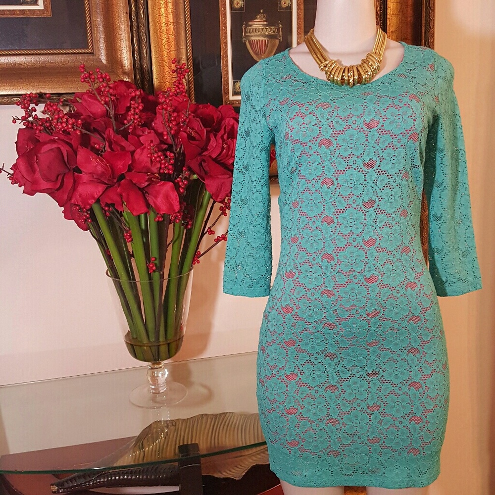 Venig Teal Lace Dress size L